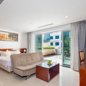 White Lotus Hotel Saigon